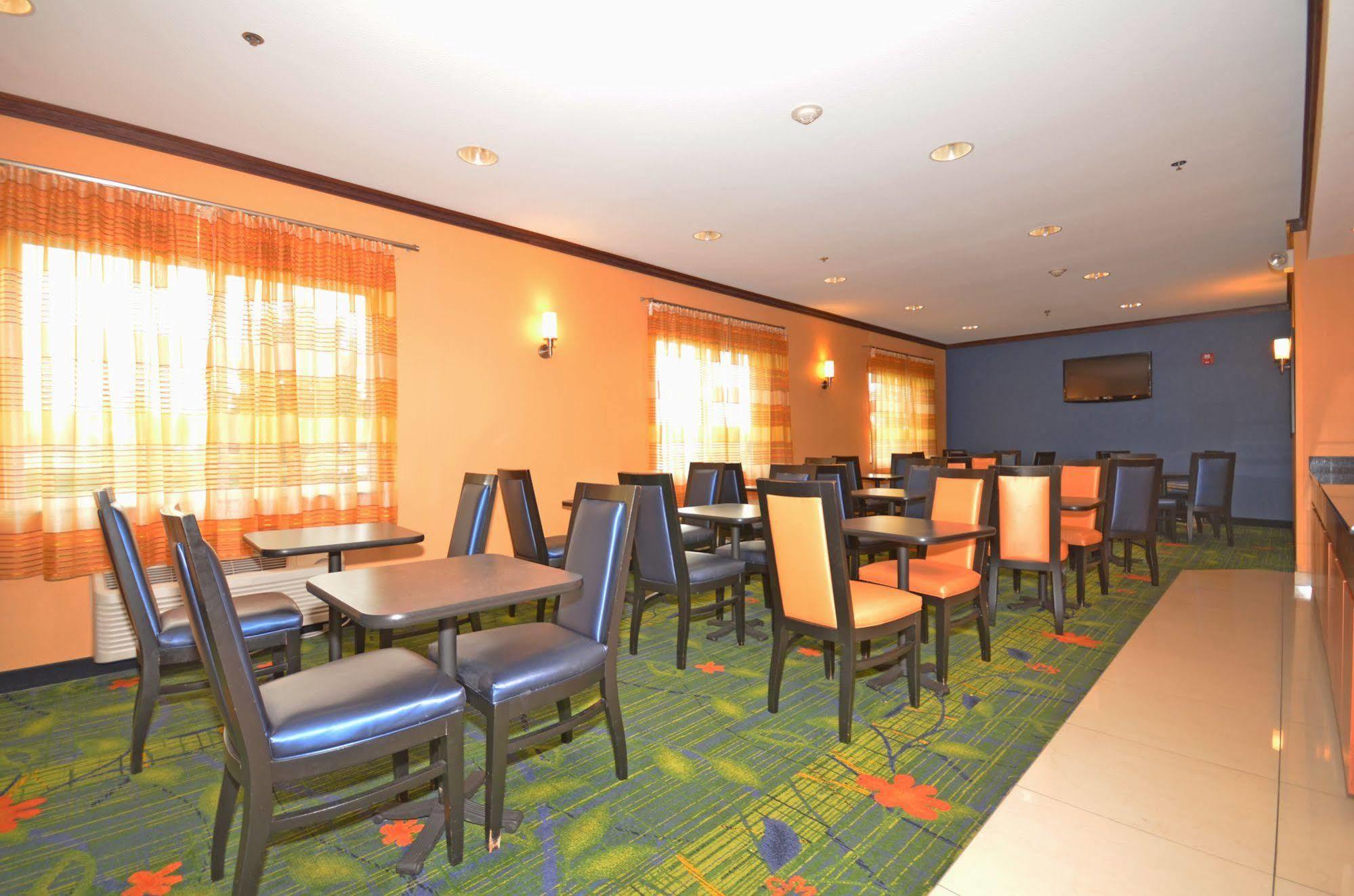 Fairfield Inn & Suites ג'פרסון סיטי מראה חיצוני תמונה